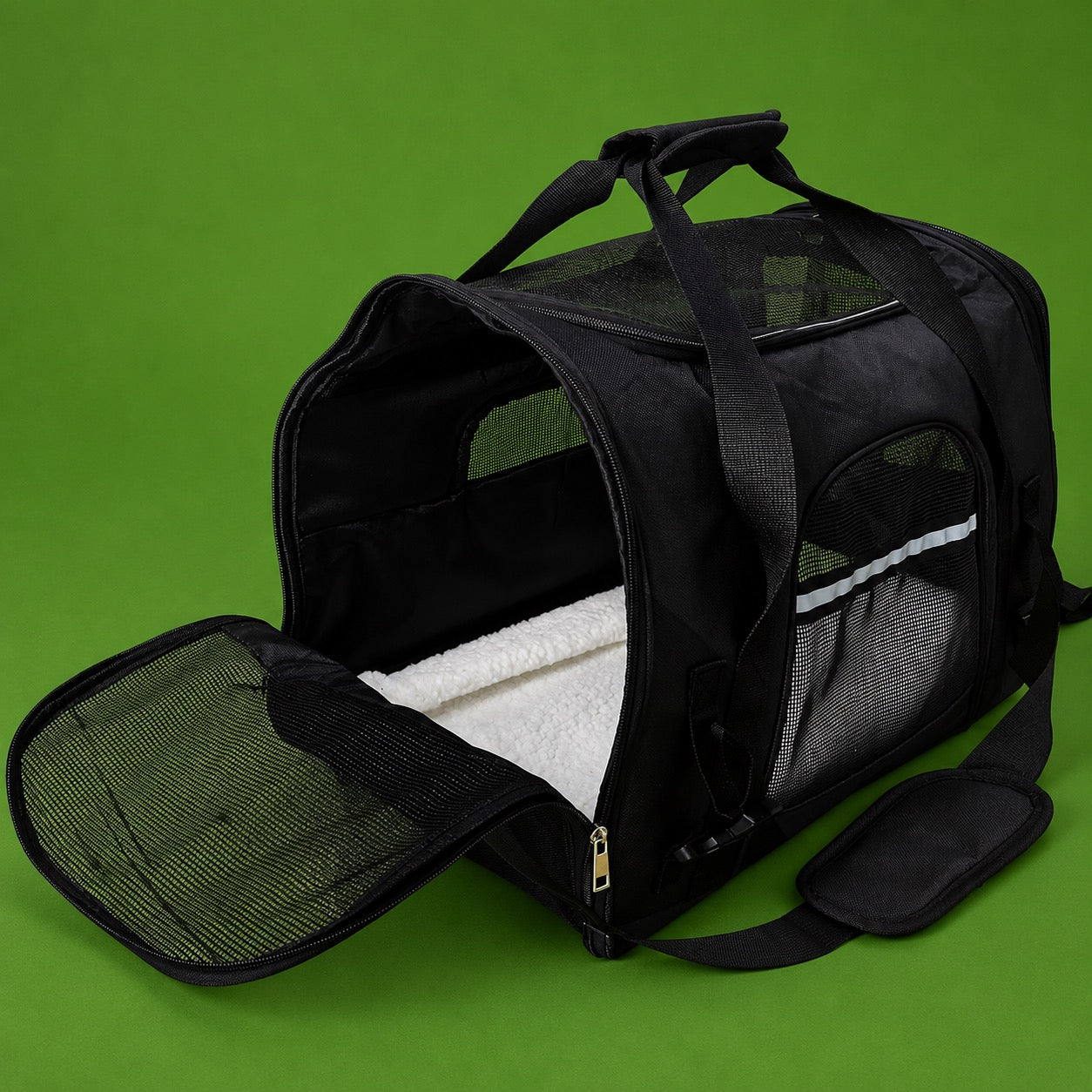 Compact Pet Travel Bag: Breathable & Secure - Black